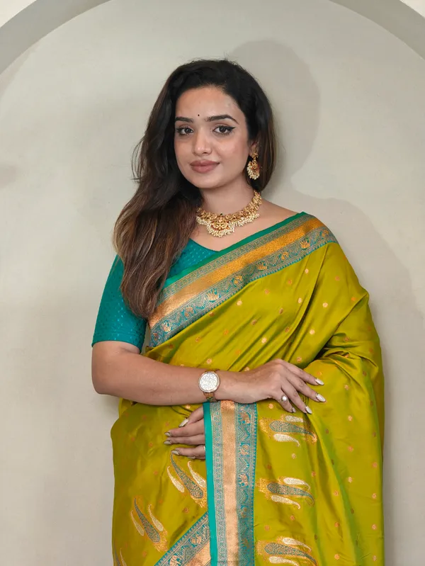 Green_Art_Silk_Saree_For_Women