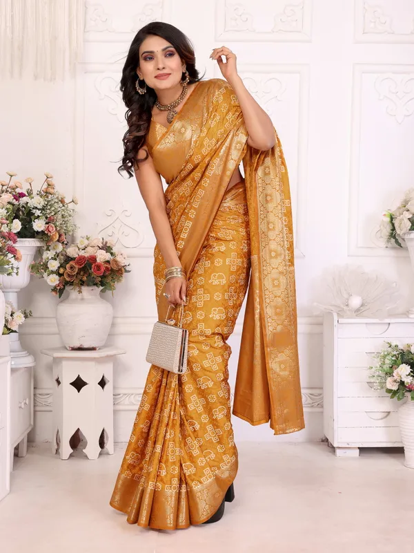 Mustard_Silk_Blend_Saree_For_Women
