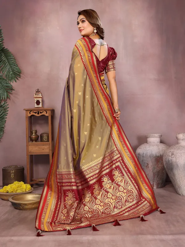 Gold_Toned_Art_Silk_Saree_For_Women