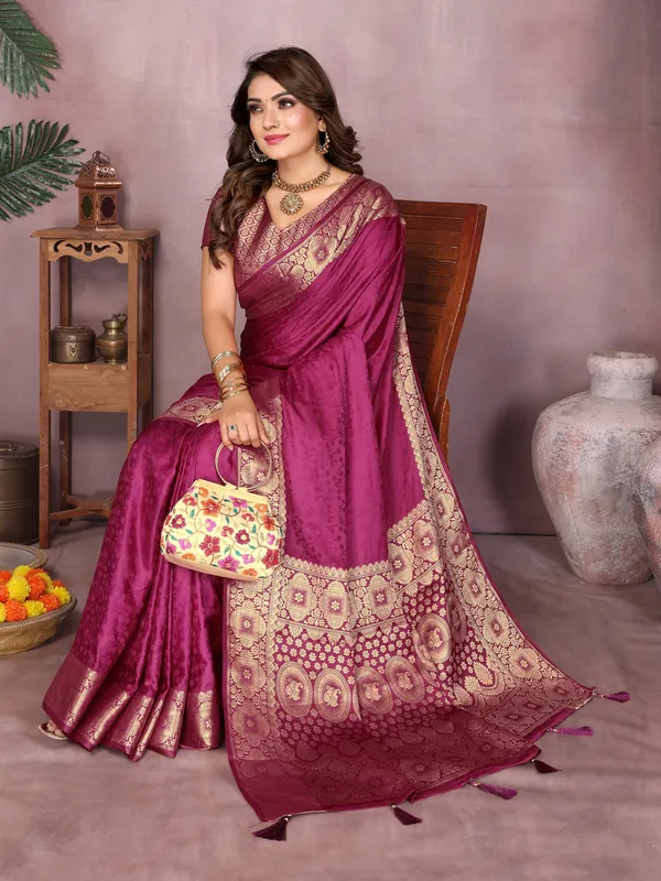 Fuchsia_Art_Silk_Saree_For_Women