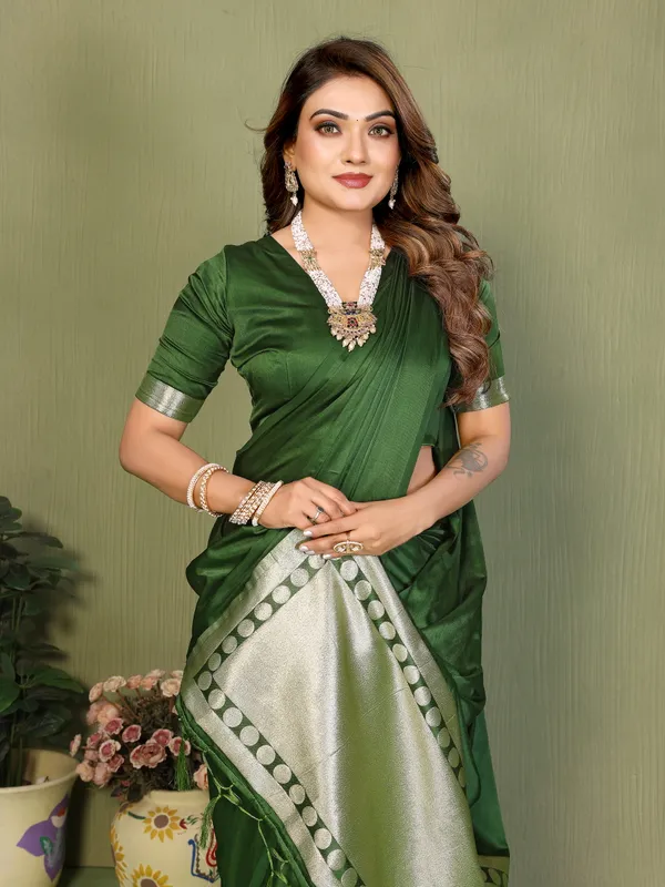 Green_Satin_Saree_For_Women