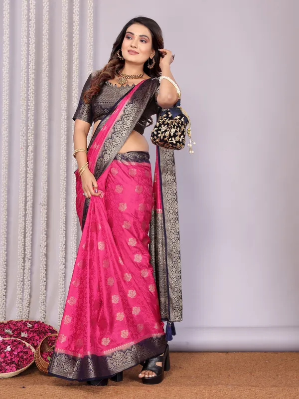 Fuchsia_Silk_Blend_Saree_For_Women