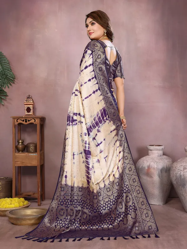Off_White_Art_Silk_Saree_For_Women