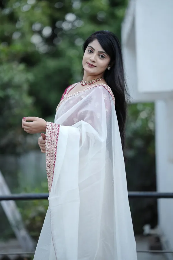 White_Poly_Chiffon_Saree_For_Women