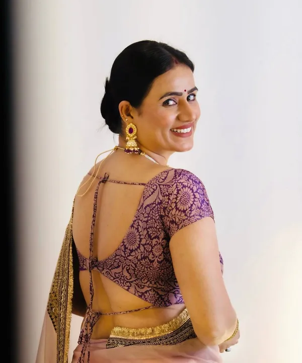 Pink_Supernet_Saree_For_Women