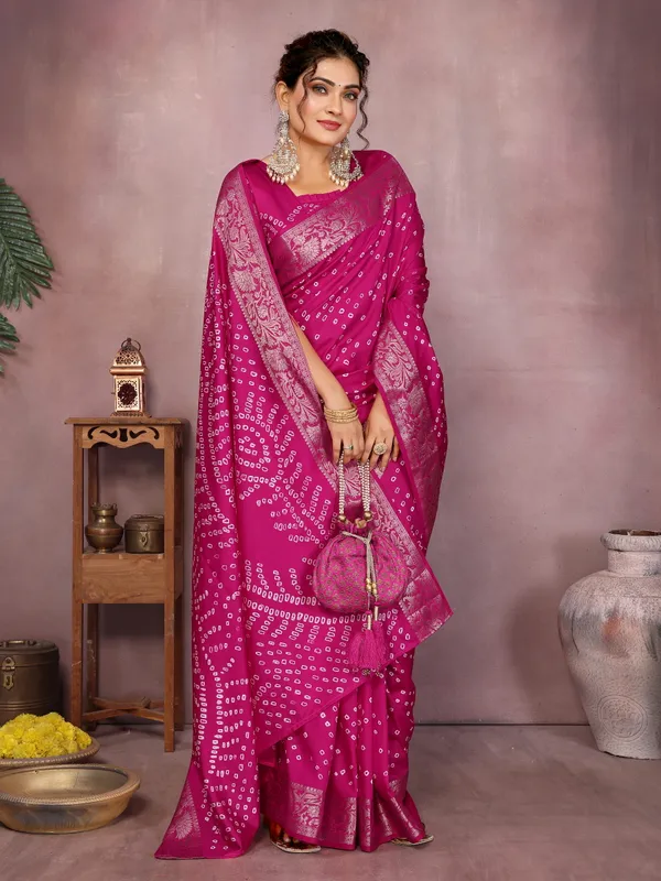 Fuchsia_Silk_Blend_Saree_For_Women