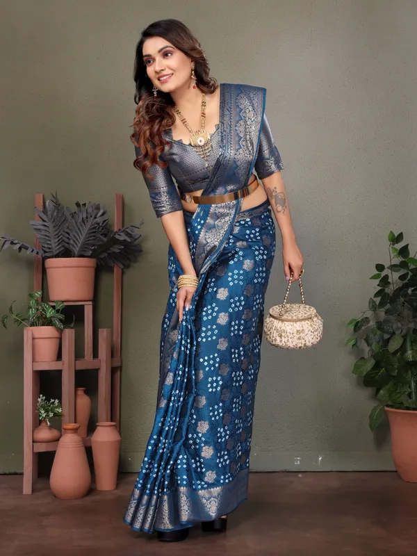 Teal_Silk_Blend_Saree_For_Women
