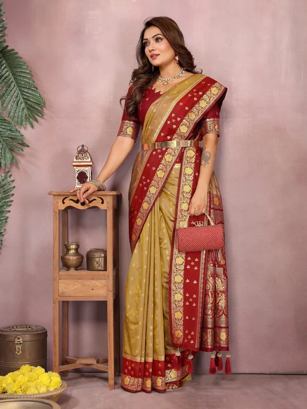 Gold_Toned_Art_Silk_Saree_For_Women