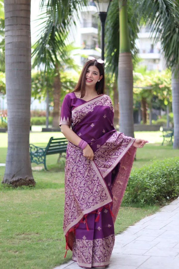 Violet_Silk_Blend_Saree_For_Women