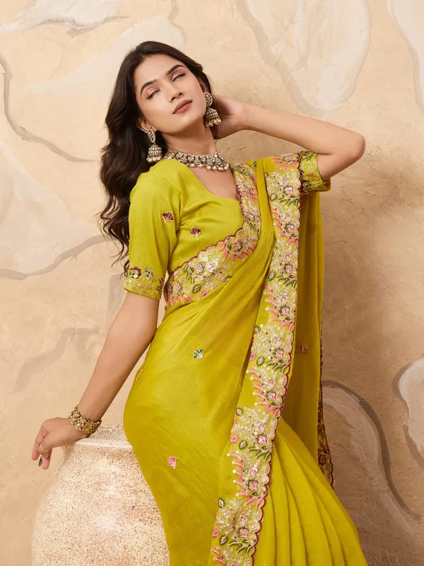 Yellow_Pure_Chiffon_Saree_For_Women