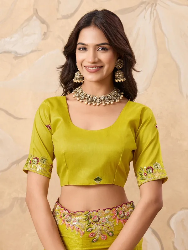 Yellow_Pure_Chiffon_Saree_For_Women