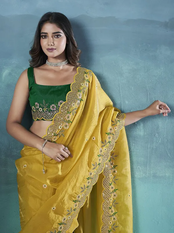 Yellow_Silk_Blend_Saree_For_Women
