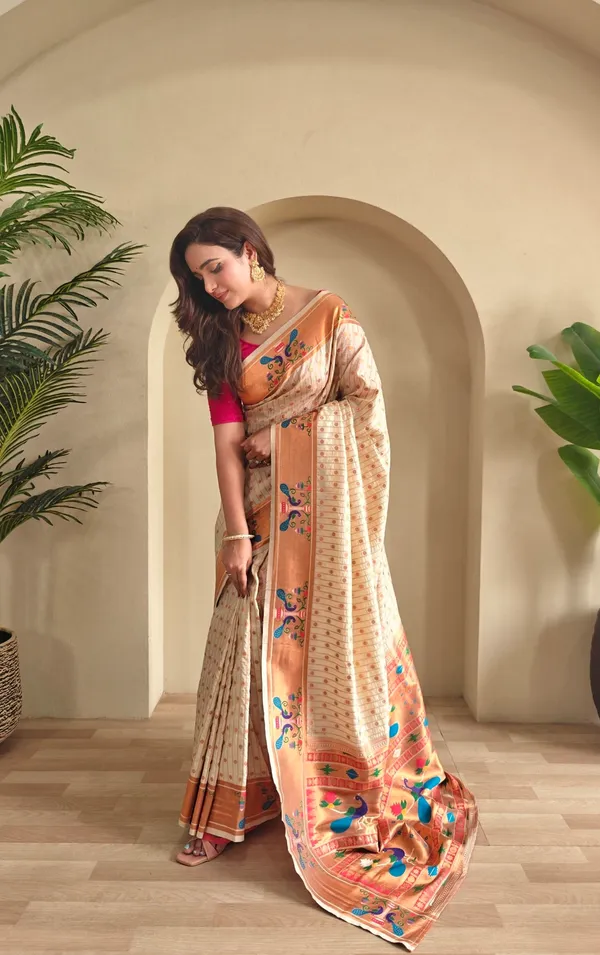 Off_White_Art_Silk_Saree_For_Women