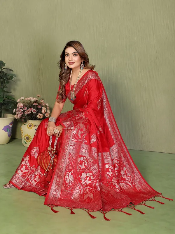 Red_Satin_Saree_For_Women