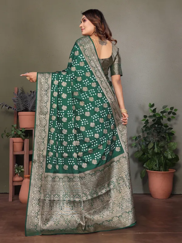 Green_Silk_Blend_Saree_For_Women