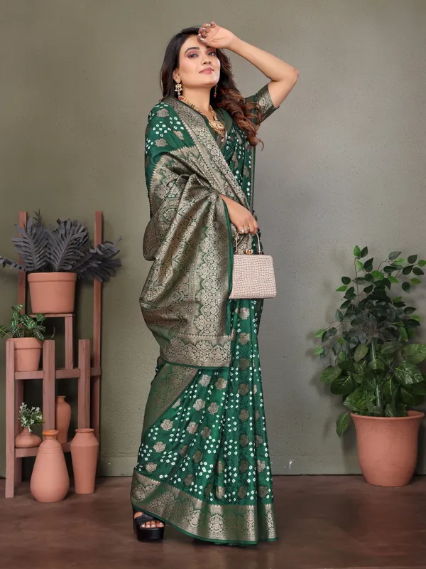 Green_Silk_Blend_Saree_For_Women