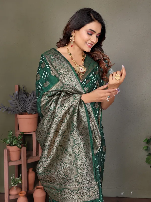 Green_Silk_Blend_Saree_For_Women