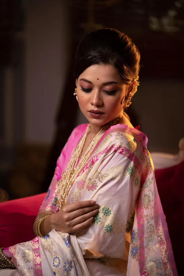 Off_White_And_Pink_Art_Silk_Saree_For_Women