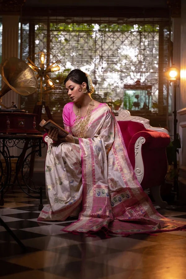 Off_White_And_Pink_Art_Silk_Saree_For_Women