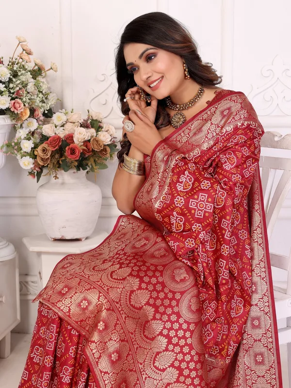Red_Silk_Blend_Saree_For_Women