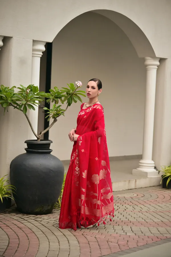 Red_Jute_Silk_Saree_For_Women