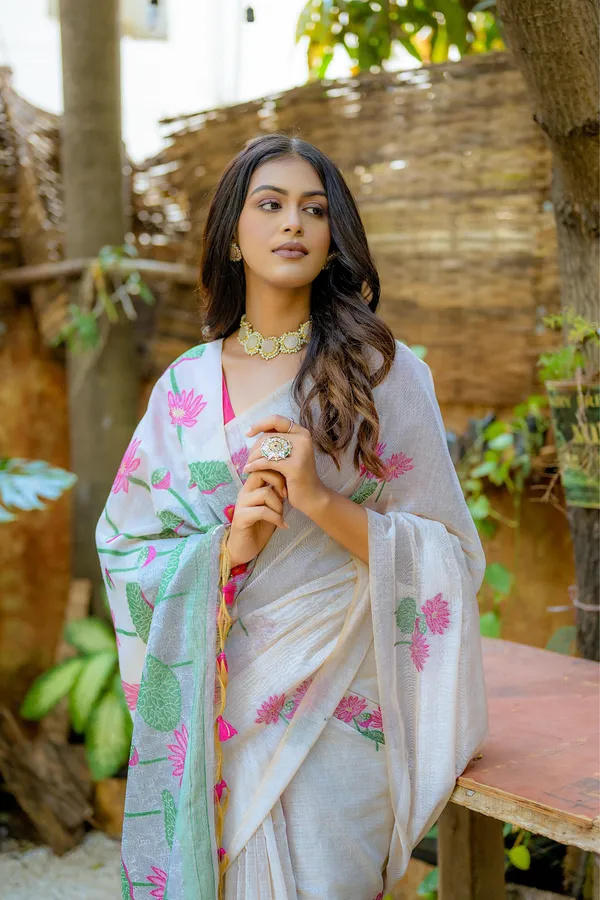 Off_White_Pure_Cotton_Saree_For_Women