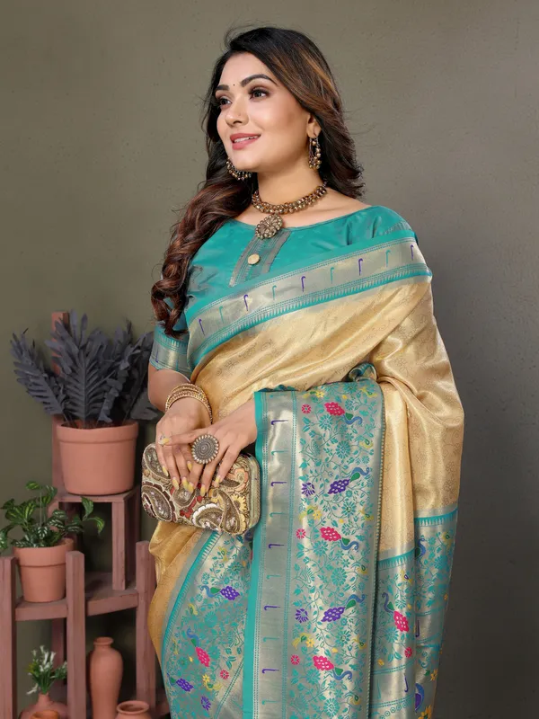 Gold_Toned_Tissue_Saree_For_Women