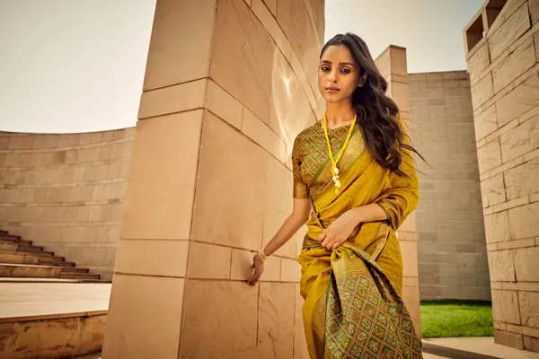 Yellow_Silk_Blend_Saree_For_Women