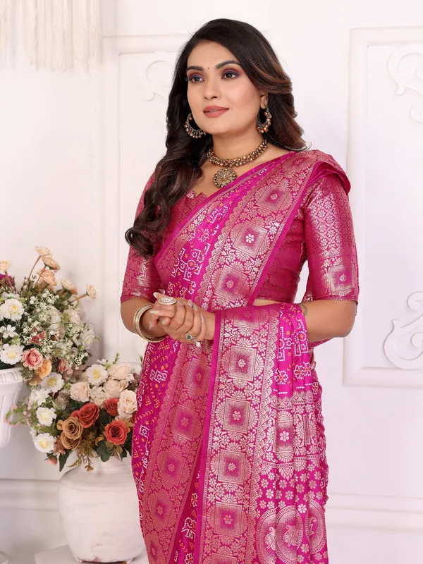 Pink_Silk_Blend_Saree_For_Women