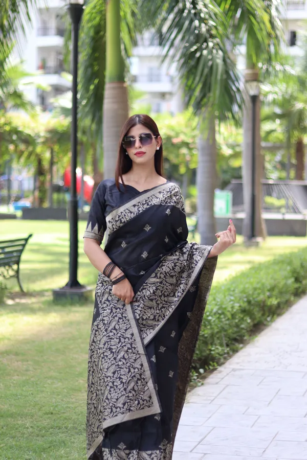 Navy_Blue_Silk_Blend_Saree_For_Women