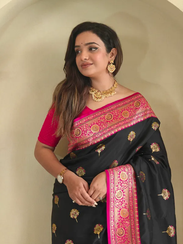 Black_Art_Silk_Saree_For_Women