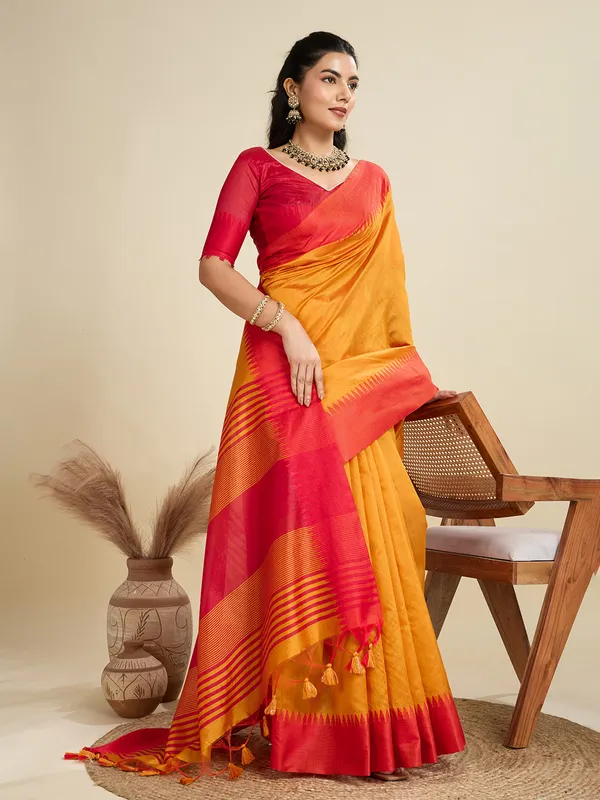 Orange_Silk_Blend_Saree_For_Women