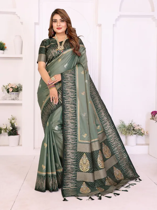 Green_Silk_Blend_Saree_For_Women