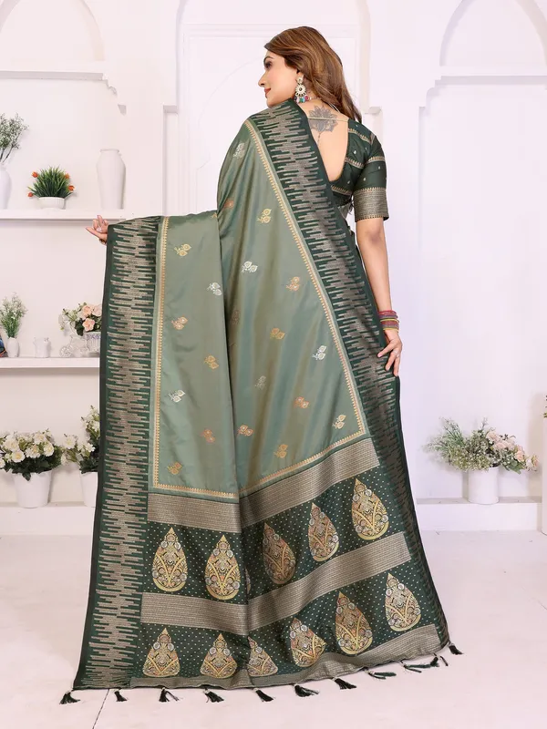 Green_Silk_Blend_Saree_For_Women