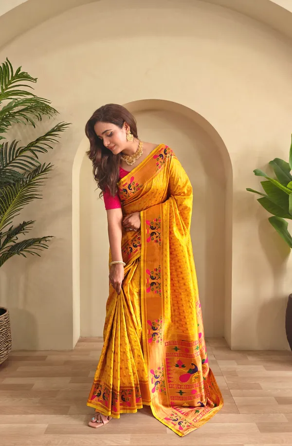 Yellow_Art_Silk_Saree_For_Women
