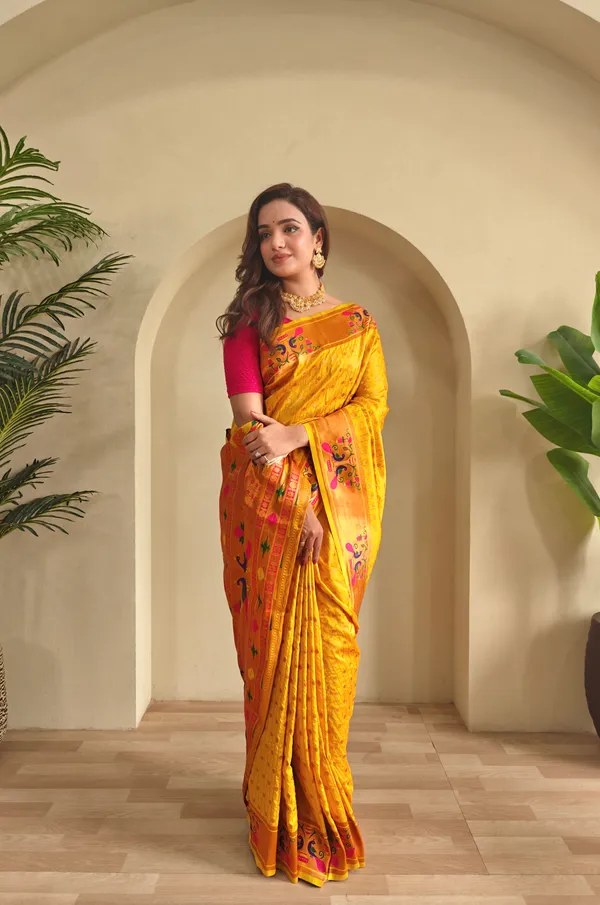Yellow_Art_Silk_Saree_For_Women