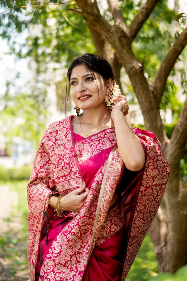 Pink_Silk_Blend_Saree_For_Women