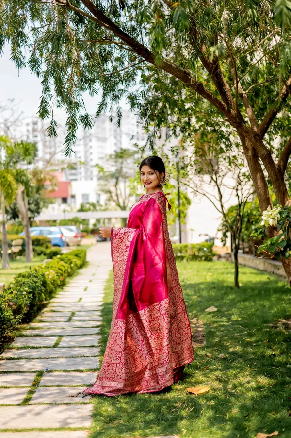 Pink_Silk_Blend_Saree_For_Women