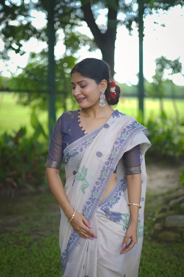 Off_White_Pure_Cotton_Saree_For_Women