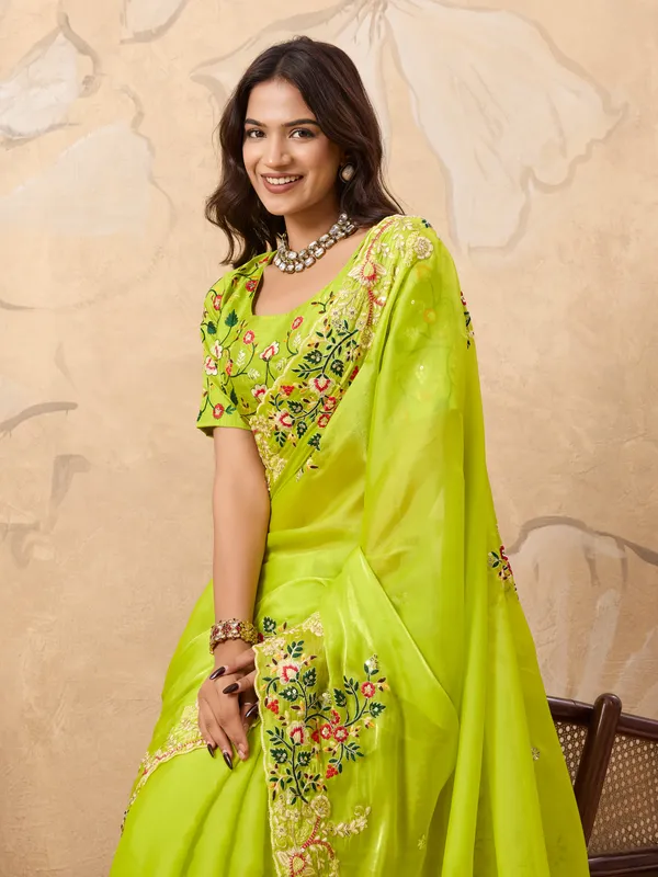 Yellow_Pure_Chiffon_Saree_For_Women