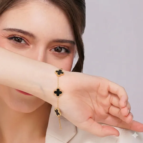 Luxury_Gold_Clover_Bracelet_for_Women_|_Black_Onyx_5_Motif_Charm_Bracelet_|_Adjustable_Korean_Style_Elegant_Jewelry_Gift_for_Girls_&_Women