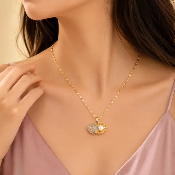 Fancy_Gold_Plated_Sea_Shell_Pearl_Pendant_Chain_for_Women_|_Korean_Aesthetic_Opening_Shell_Necklace_|_Cute_Minimalist_Daily_Wear_Jewelry_for_Girls