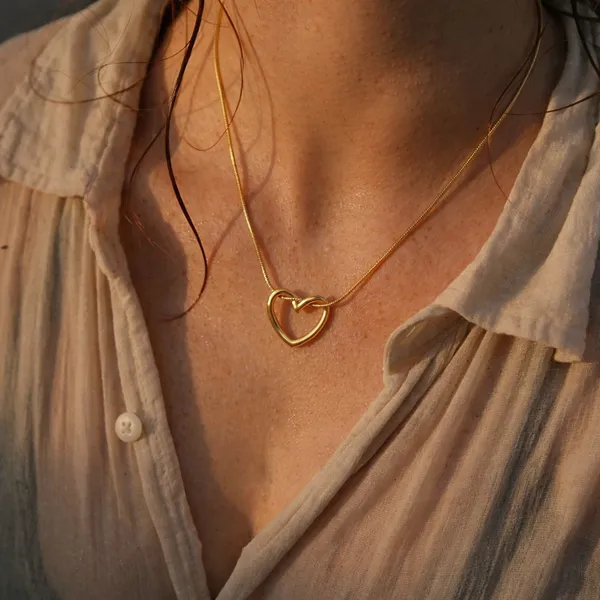 Gold_Plated_Open_Heart_Pendant_Necklace_for_Women_|_Anti-Tarnish,_Hypoallergenic,_Everyday_Minimal_Jewellery_|_Elegant_Gold_Snake_Chain_Necklace