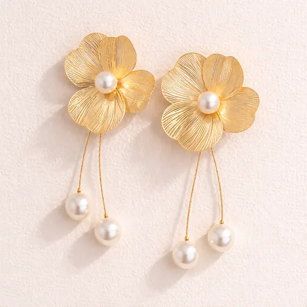 Korea_Fashion_Chic_Golden_Floral_Pearl_Drop_Earrings_|_Korean_Minimalist_Design_for_Casual,Party_&_Festival_Wear_|_Simple_Stylish_Flower_Design_With_Pearl_Drop_Tassel_Korean_Earring_for_Women_&_Girls_|_Princess_Fashion_Sea_Pearl_Drop_Jewelry.