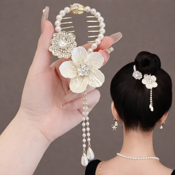 Luxury_Bridal_Pearl_Hair_Pin_–_Elegant_Floral_Bun_Accessory_for_Wedding_&_Special_Occasions
