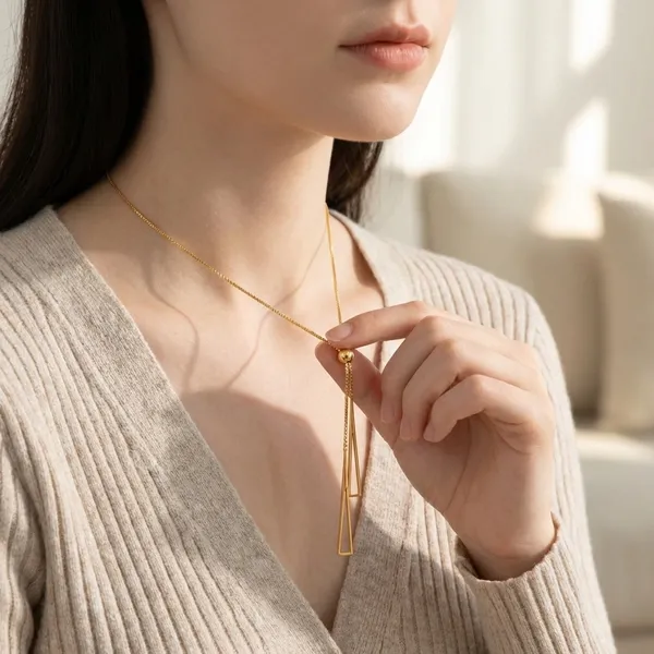 Gold_Tone_Elegant_Tassel_Pendant_Necklace_For_Women