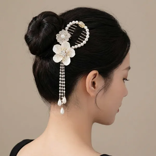 Luxury_Bridal_Pearl_Hair_Pin_–_Elegant_Floral_Bun_Accessory_for_Wedding_&_Special_Occasions
