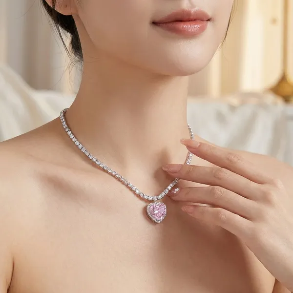 Silver_Elegant_Heart-Shaped_Pink_Crystal_Pendant_Necklace_For_Women