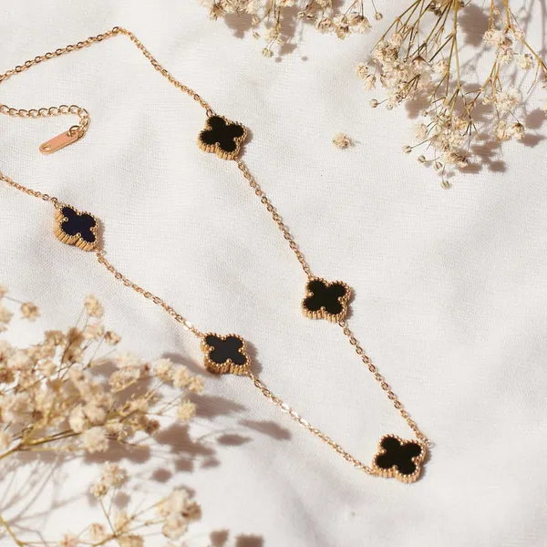 Luxury_Black_Clover_Pendant_Necklace_for_Women_|_Gold_Plated_Alhambra_Style_Chain_|_Elegant_Designer_Jewelry_Gift