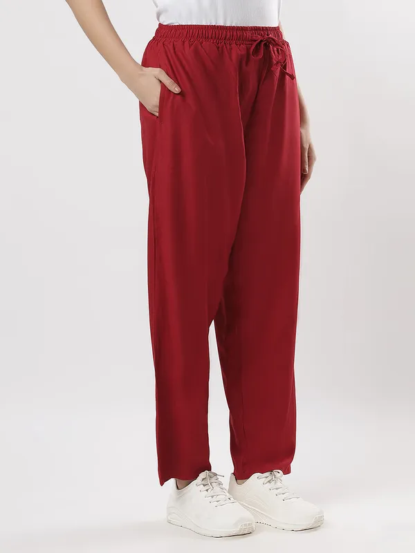 Kohinoorised_Pure_Viscose_Plain_Relaxed_Pyjamas_With_Two_Side_Pockets_Maroon